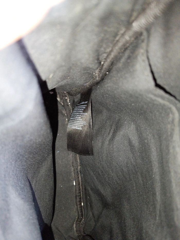 Sacoche Calvin Klein en mauvais état - photo numéro 11