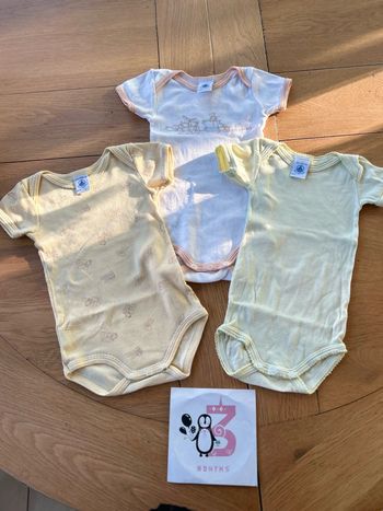 Lot mixte 3 bodies Taille 3 Mois Petit Bateau