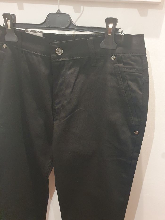 Pantalon Chino stretch noir Taille 42 - photo numéro 2