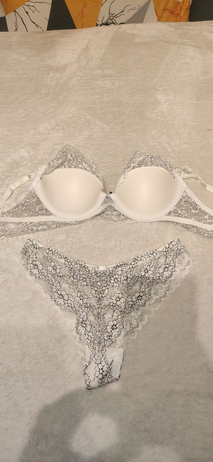 Ensemble lingerie - photo numéro 2