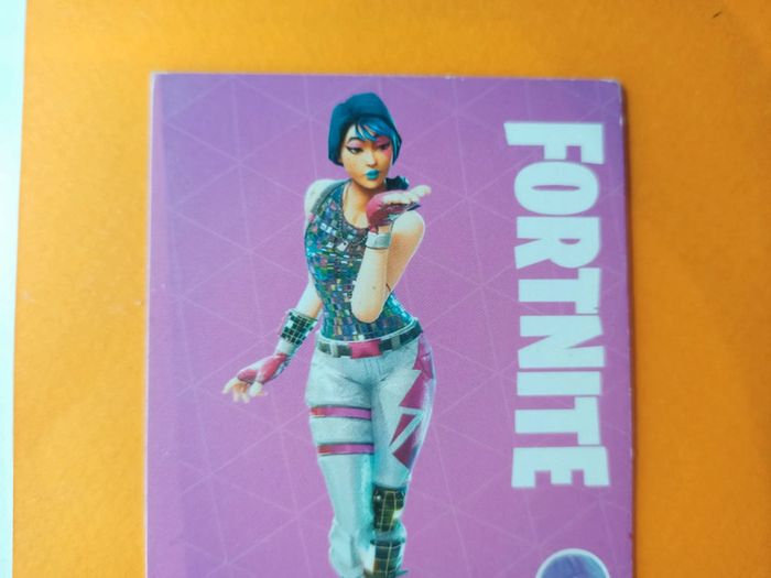 Carte panini Fortnite serie 1 Holo foil #236 sparkle specialist epic outfit - photo numéro 5