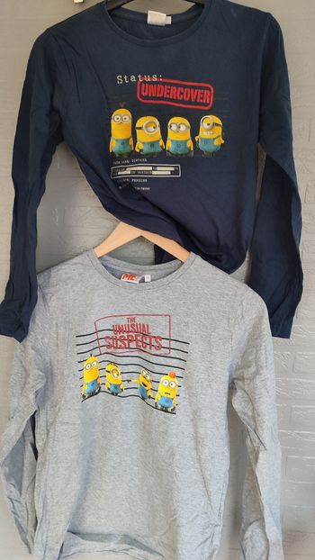 Lot de 2 Tee shirt manches longues t 14 ans minions