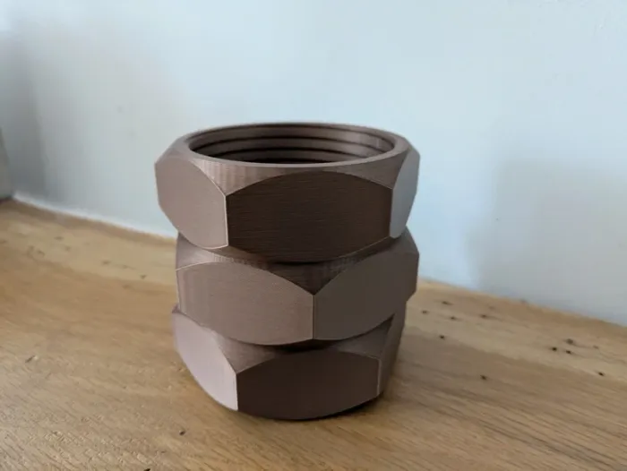 Pot à crayons en forme d'écrou - photo numéro 10