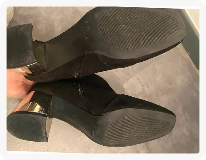 Bottines effet daim noires bout carrés talon miroir doré Primark - photo numéro 5