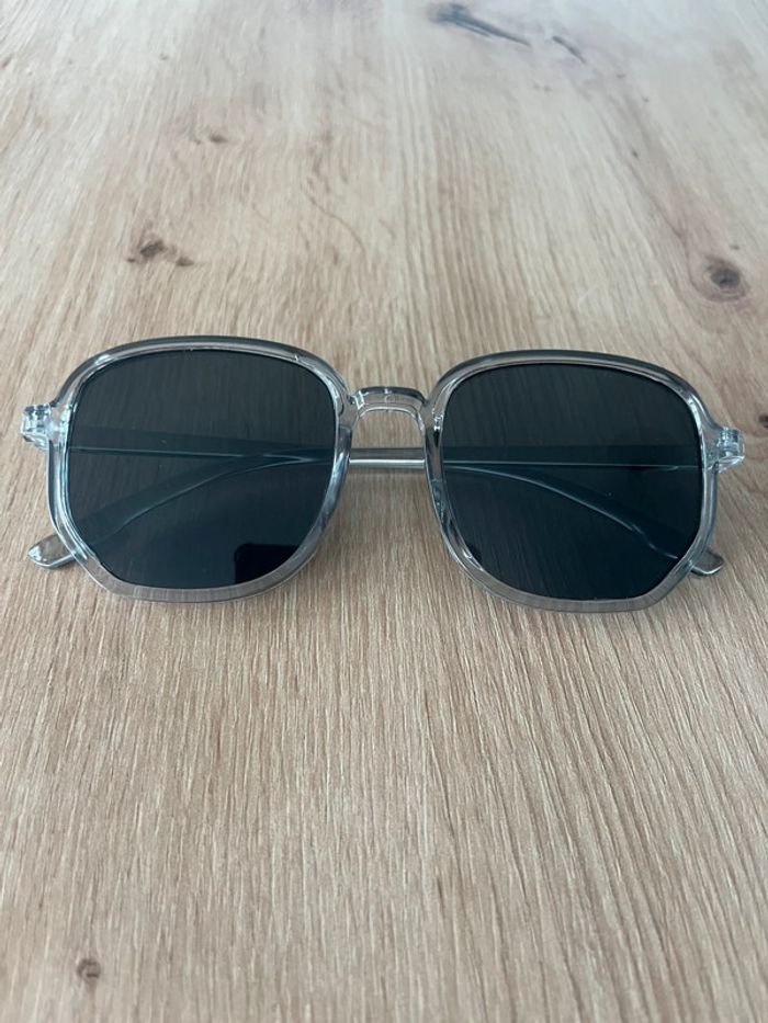 Lunettes de soleil femmes neuves - photo numéro 6