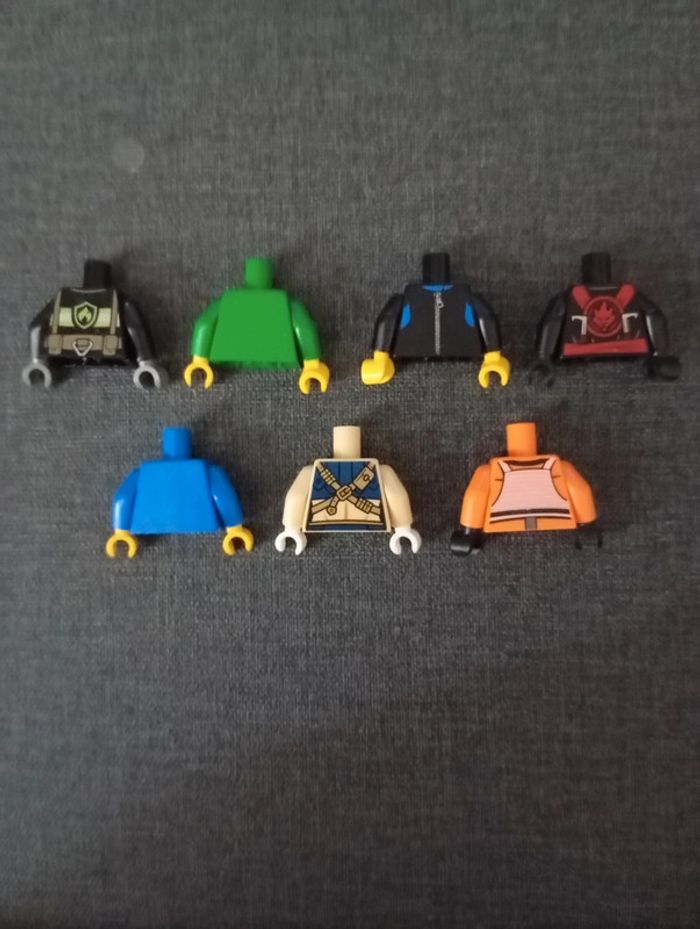 7 torse figurines lego - photo numéro 2