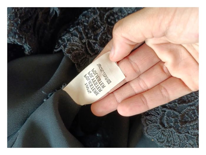 Haut noir en dentelle – chic et structuré, Lafayette Collection -- - photo numéro 7