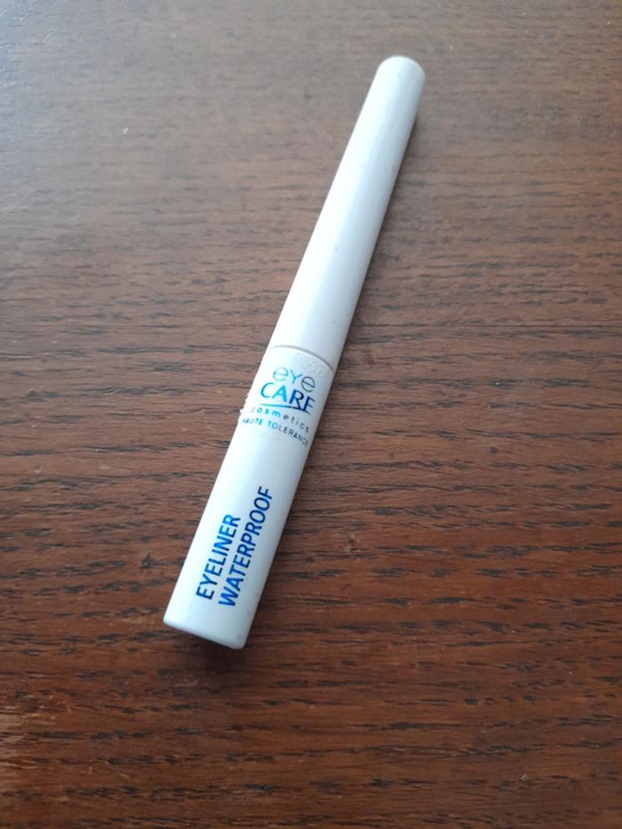 🟩Eye-liner waterproof Turquoise neuf