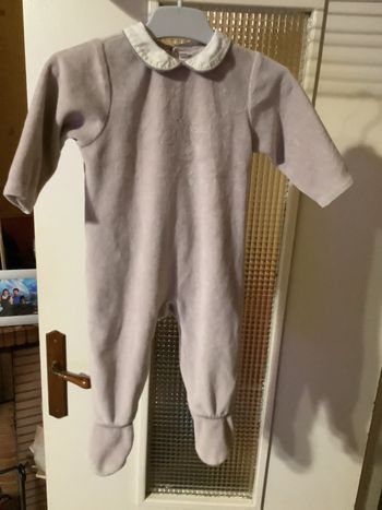 Pyjama en velours taille 6 mois
