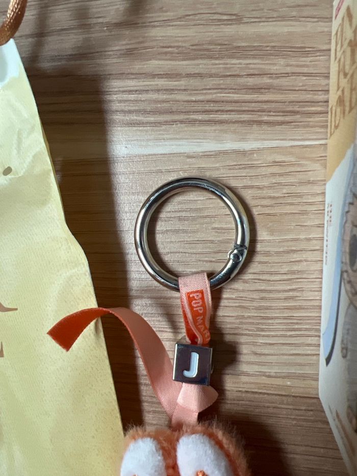 Labubu Pin for Love J - photo numéro 4