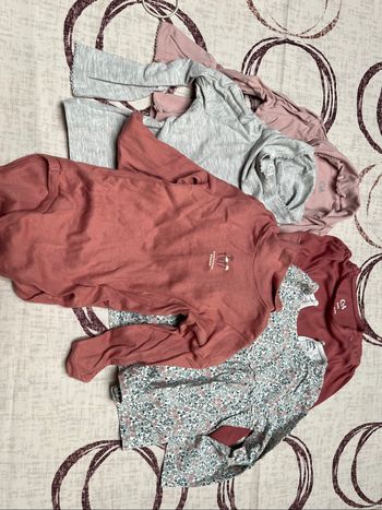 Lot de vêtements 24 mois