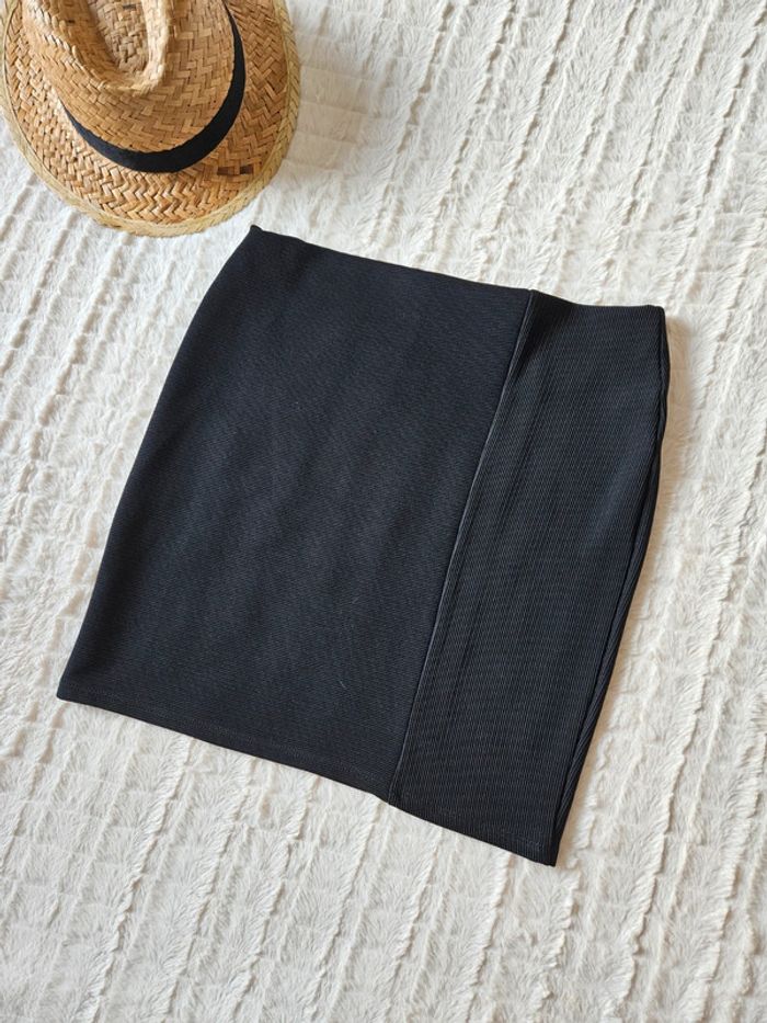 Mini jupe noire taille 38 Pimkie