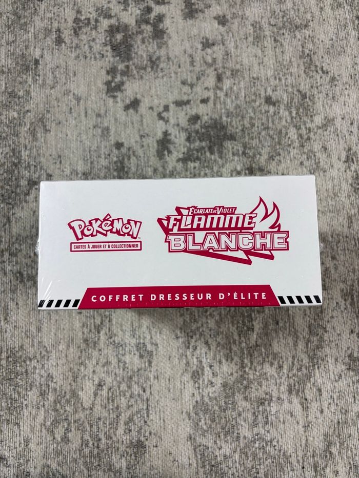 Pokémon ETB Coffret Dresseur D’élite EV10.5 Flamme Blanche - photo numéro 5