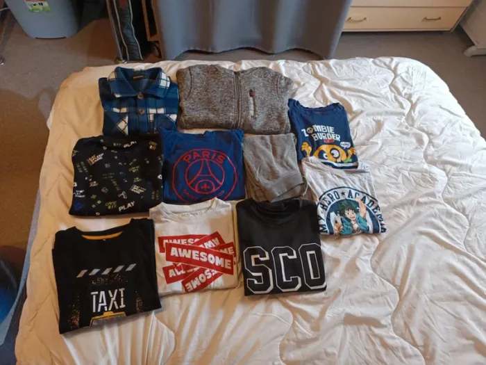 Lot vêtements garçon 8 ans