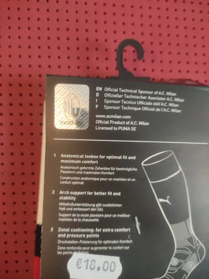Chaussettes de foot Milan AC, Puma Authentique Officiel taille 31/34, Neuf - photo numéro 8