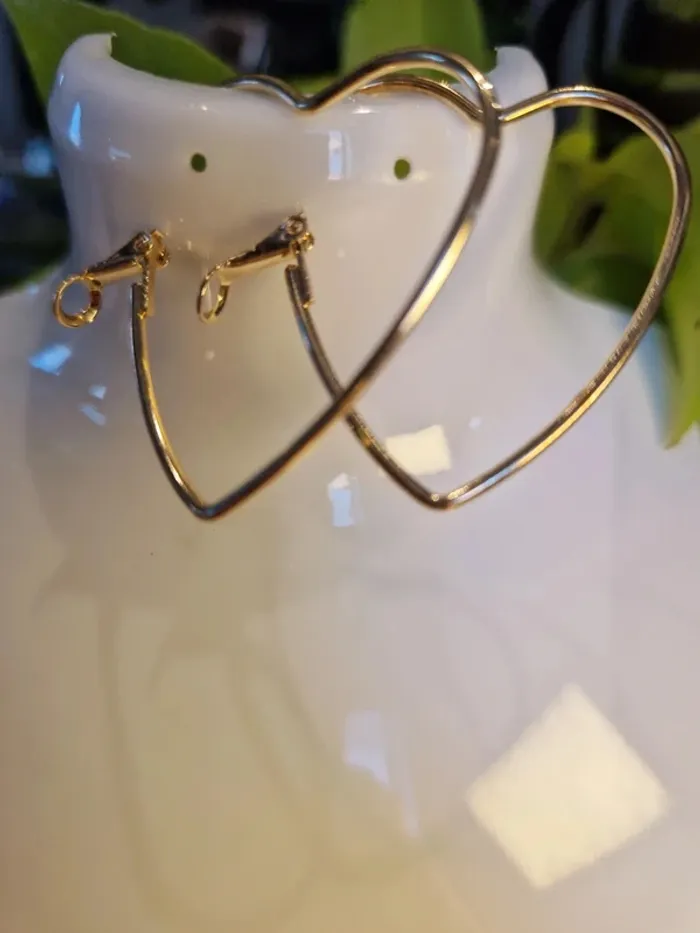 Boucles d'oreilles fantaisies dorées créole en cœur - photo numéro 2