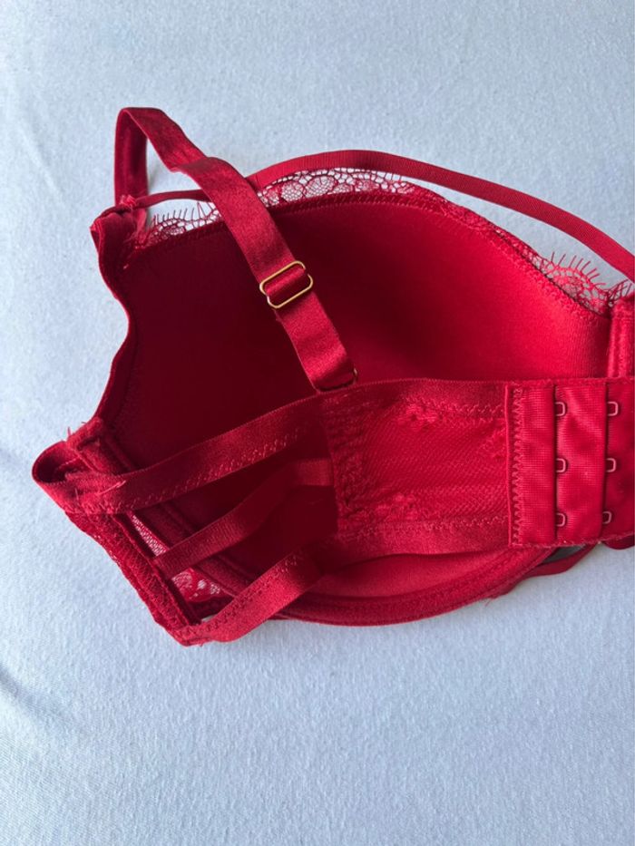 Soutien gorge bordeaux Intimissimi - photo numéro 4