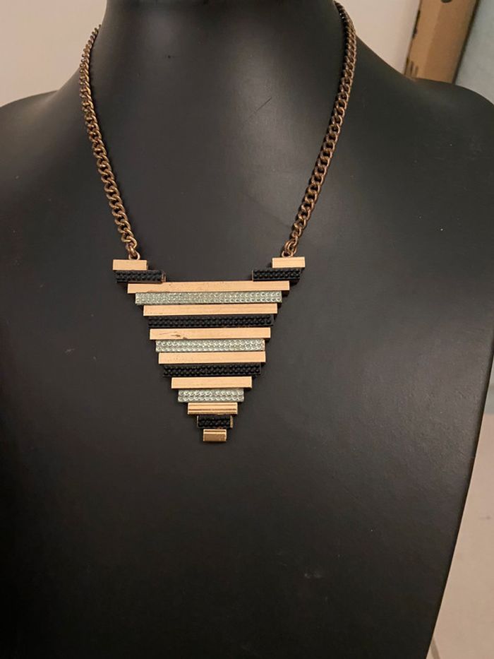 Collier triangle