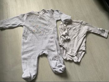 Lot pyjama et body mixte