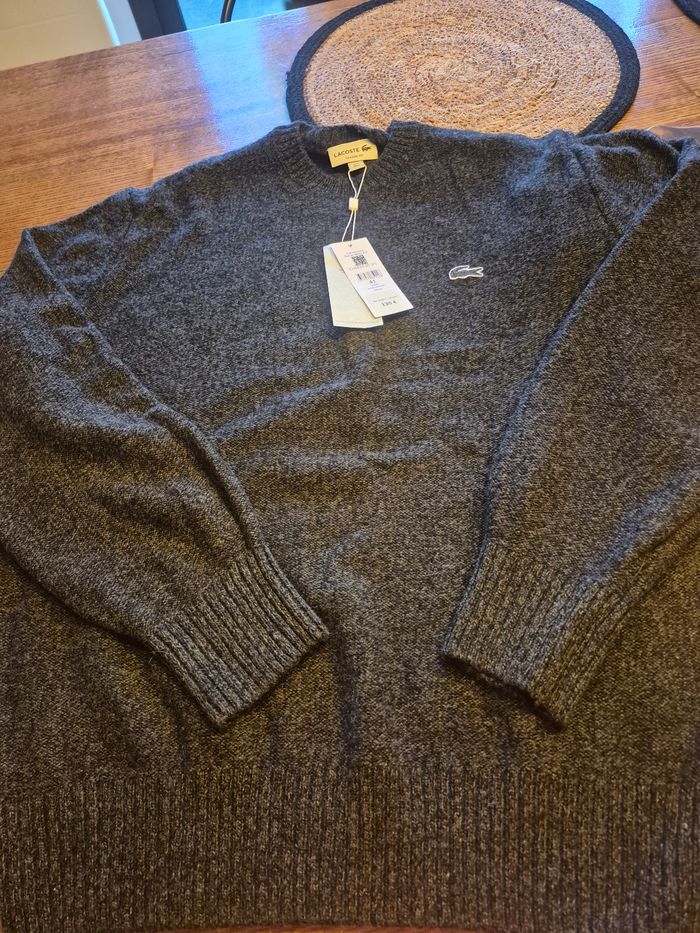 Pull homme Lacoste neuf