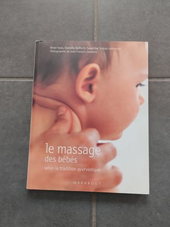 Le massage des bébés