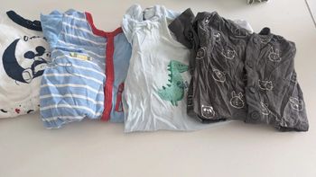 Lot pyjama naissance/1 mois