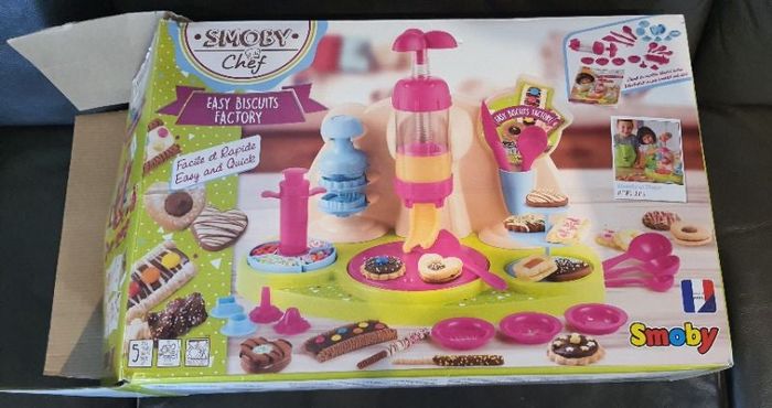Easy biscuits factory