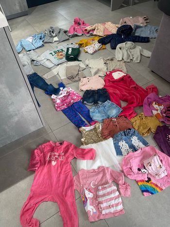 Lot 29 pièces 24 mois / 2 ans 