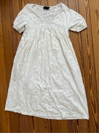 Robe de grossesse blanche broderie anglaise