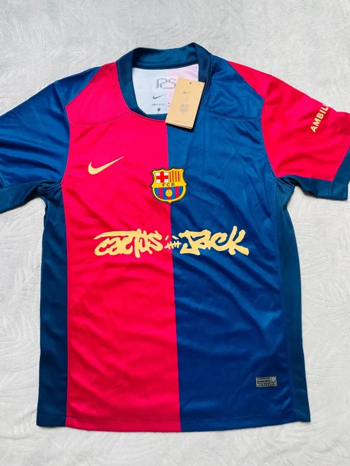 Maillot concept foot Barça bleu rouge Travis Scott taille S