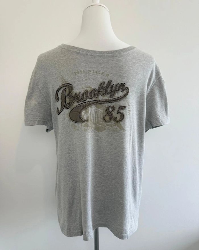 T-shirt Hilfiger Denim homme gris taille L très bon état