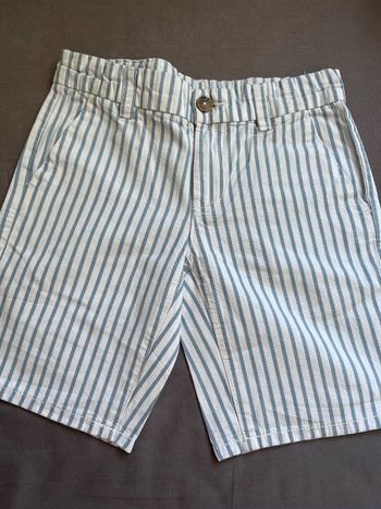 Short rayé blanc et bleu 9ans