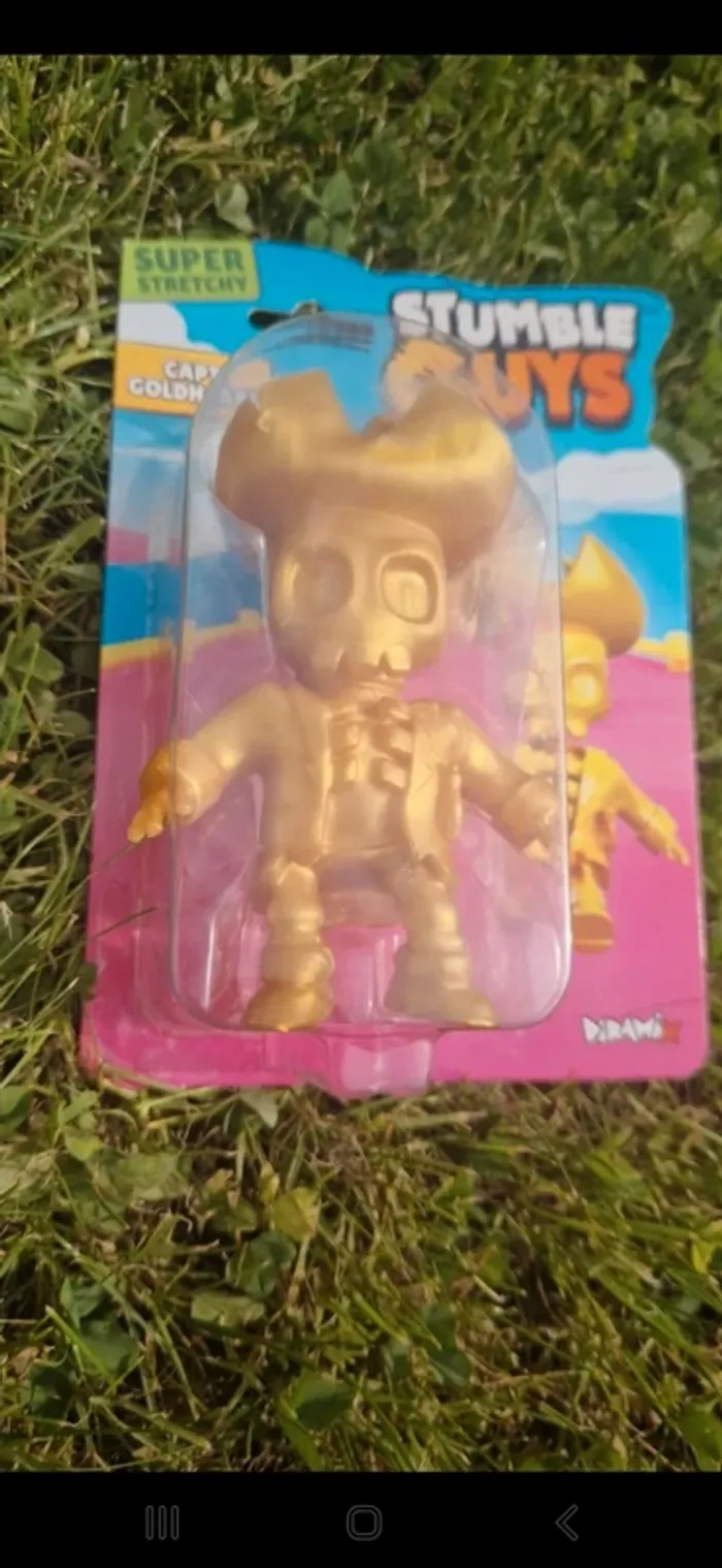 Figurine monster flex serie 2 capt goldheart stumble guys neuve avec étiquette - photo numéro 3