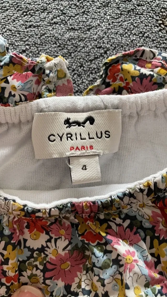 Haut cyrillus - photo numéro 3