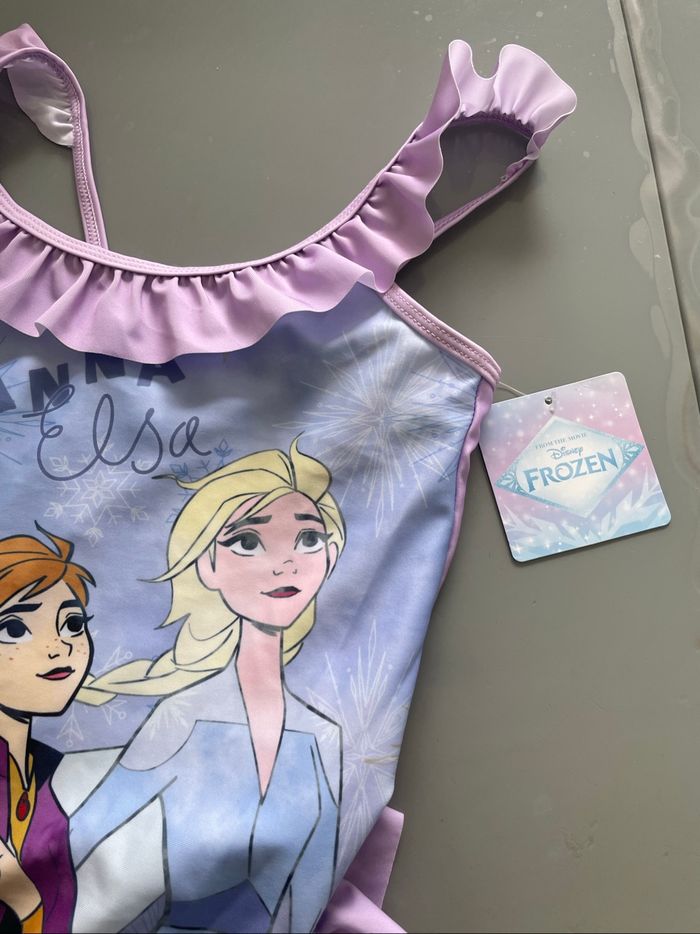 Beau maillot de bain 1 pièce Disney Reine des Neiges T 7-8 ans 8 ans Neuf étiquette - photo numéro 5