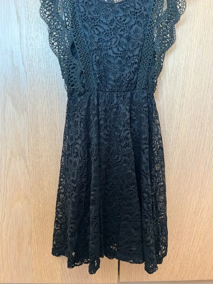 Robe noire sans manches - photo numéro 3