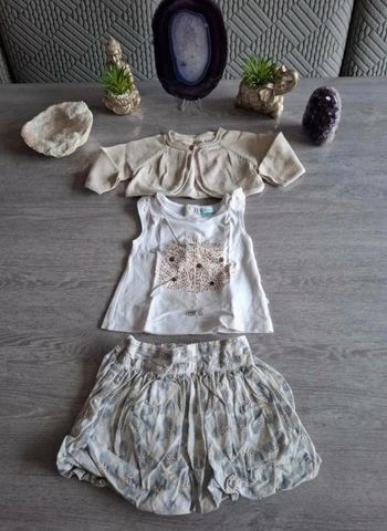 Magnique Ensemble gilet t-shirt et jupe obaibi 3 mois