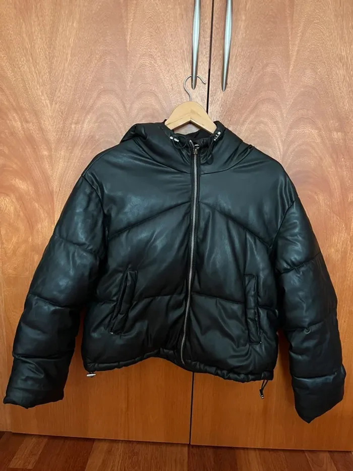 Chaqueta negra de cuero - photo numéro 3