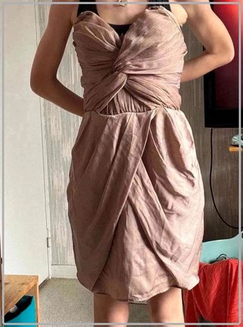 Magnifique robe courte marque H&M taille 36 neuve