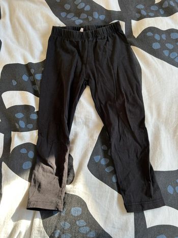 Pantalon noir tape à l’œil 4 ans