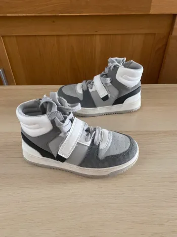 Basket montantes scratch lacets garçon okaidi 32 grises blanches