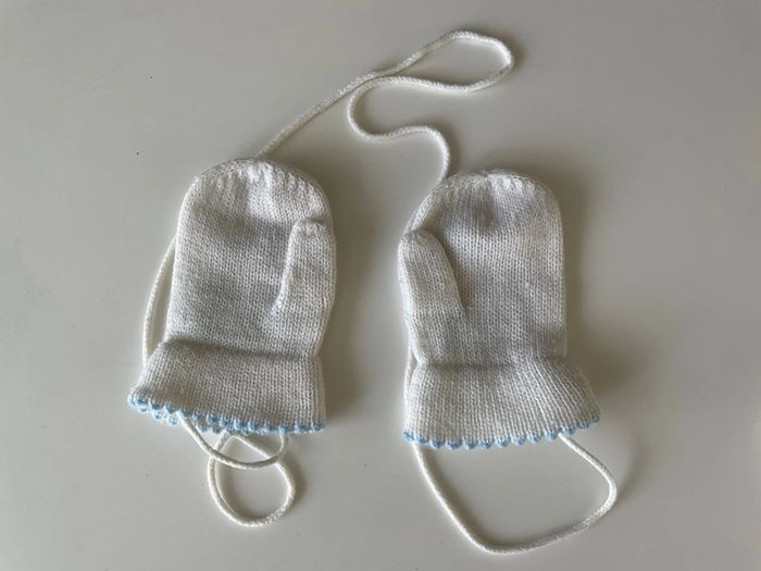 Moufle blanche - photo numéro 4