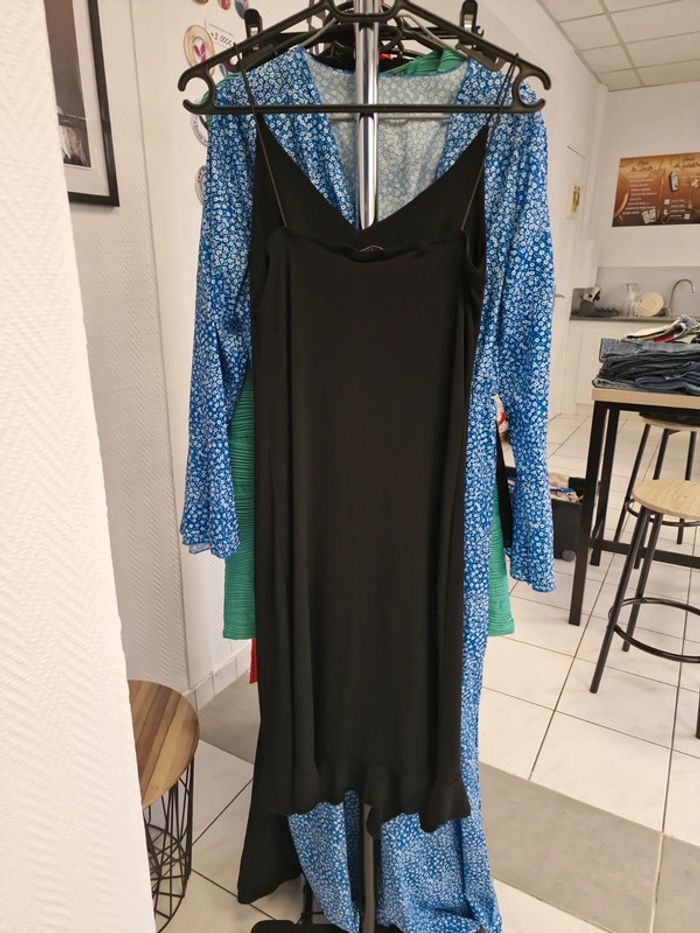 Petite robe noire - photo numéro 4