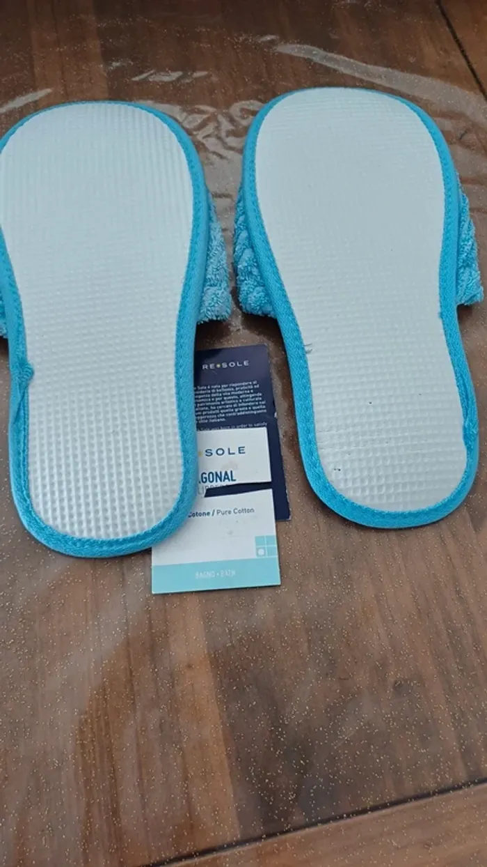 Chaussons bleus 43-44 - photo numéro 4