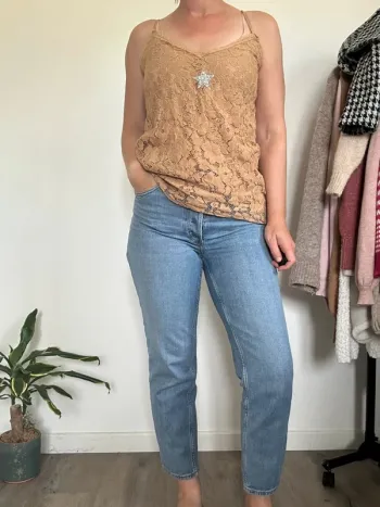 La Boutique de Lilie Débardeur camel dentelle – Taille 36 – Très bon état
