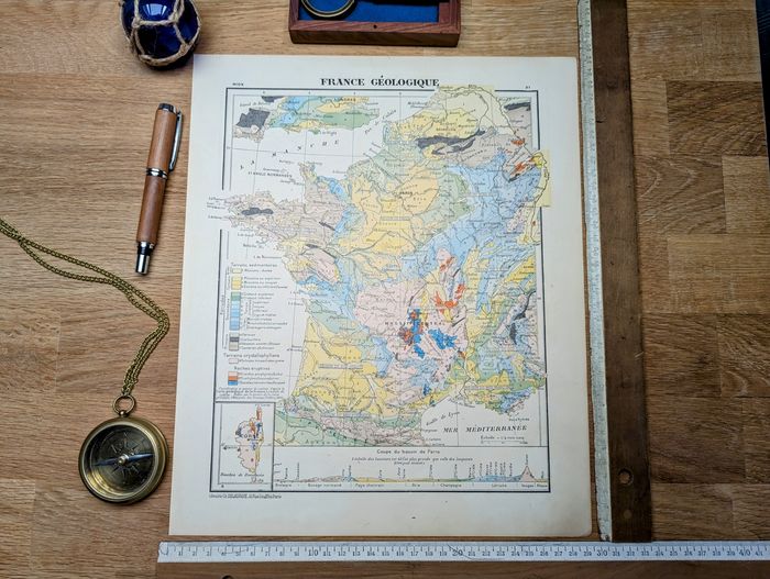 Imprimée en 1900, la France géologique. Original Vintage Authentique.