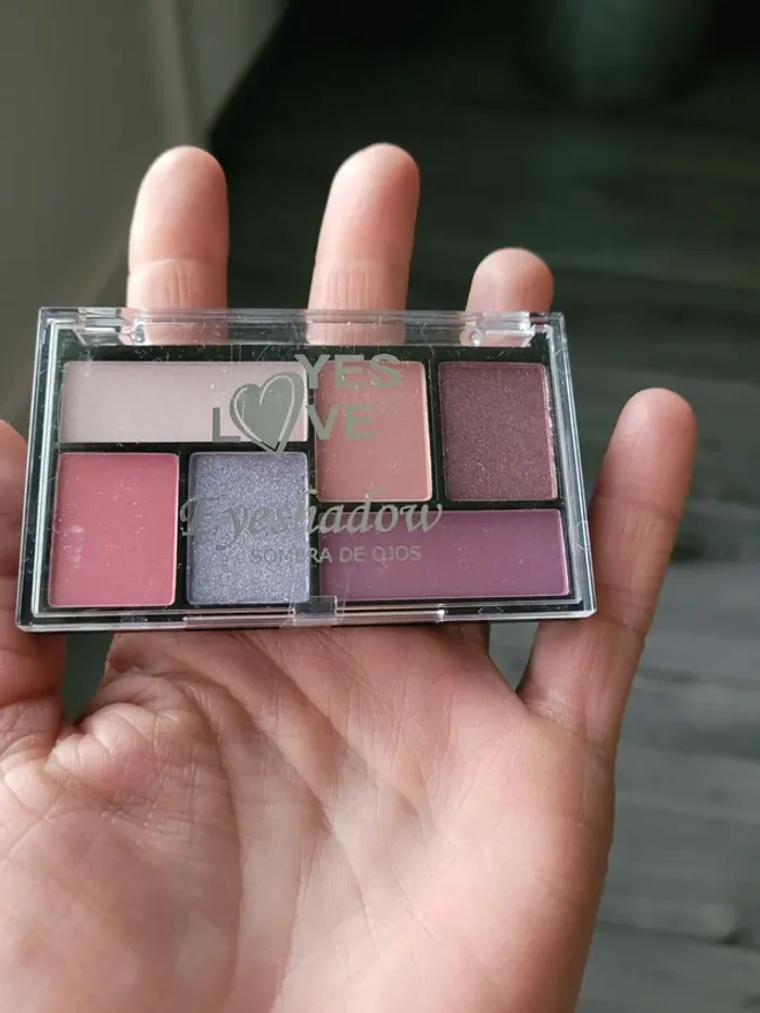 Lot de palettes maquillage Yes love - photo numéro 2