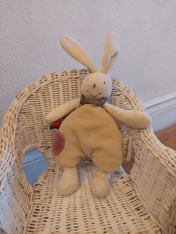 #P5 - Doudou lapin avec bandana Moulin Roty