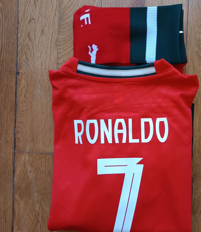 Maillot taille 14 ans Ronaldo Portugal 2026 domicile complet - photo numéro 4