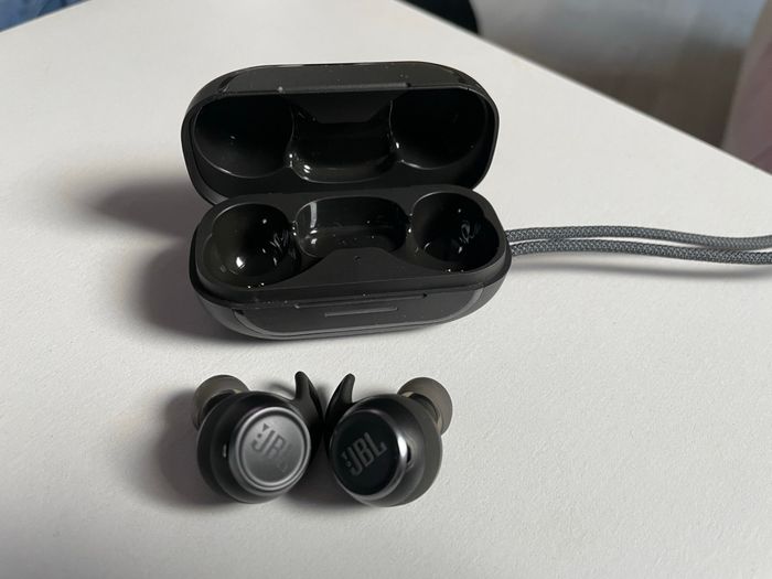 Écouteurs JBL Aero Reflect - photo numéro 6